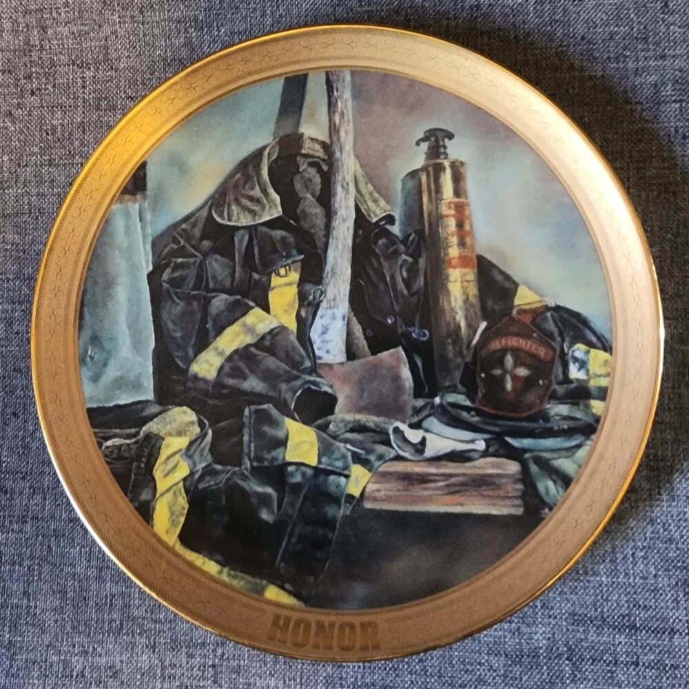 Bradford Exchange Mark Manwaring Visions Of Valor Series "Honor" Collector Plate